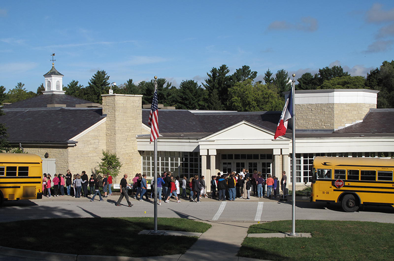 School buses in front of Herbert Hoover Presidential Library and Museum