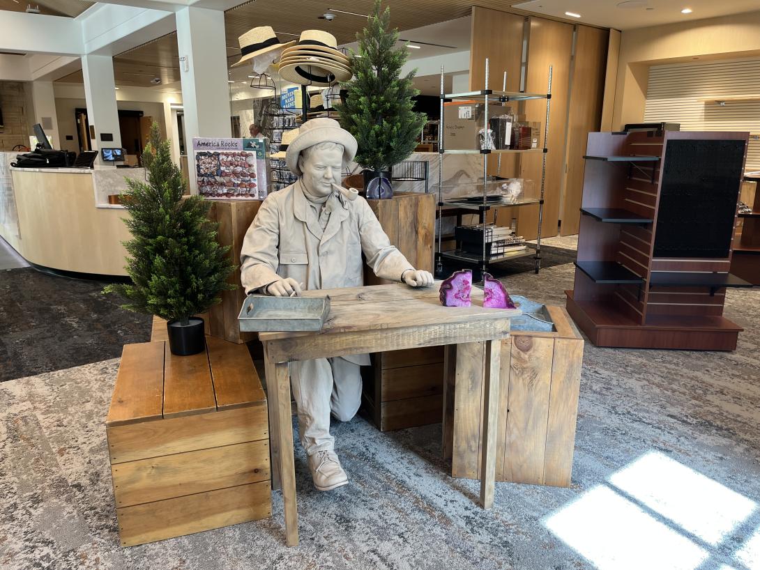 Preparing the new gift shop for the Museum opening in August 2026, July 1, 2026